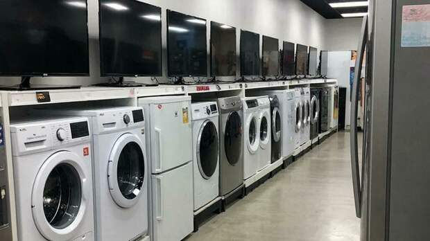 Магазин бытовой техники / Фото: создано в нейросети