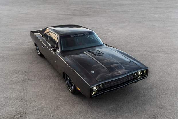 Комик Кевин Харт после автокатастрофы пересаживается на 1000-сильный Dodge Charger