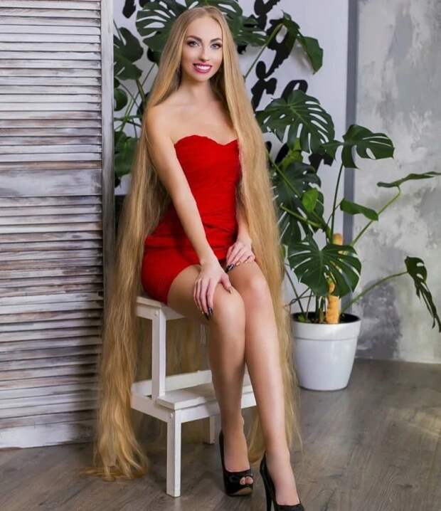 Украинская Рапунцель отрастила волосы длиной 1,8 метра