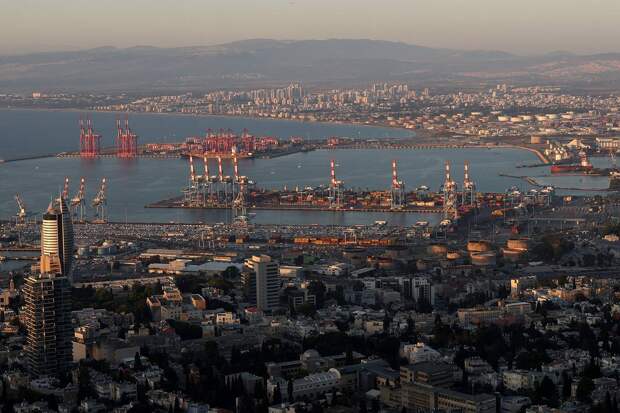 Иран атаковал НПЗ и порт одного из крупнейших городов Израиля