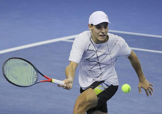 Теннисист Котов выиграл «Челленджер» в Италии (видео)