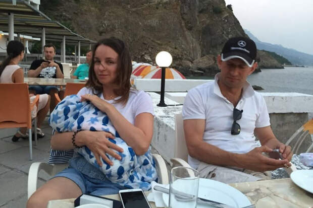 Жена актера Константина Хабенского показала фото из семейного архива