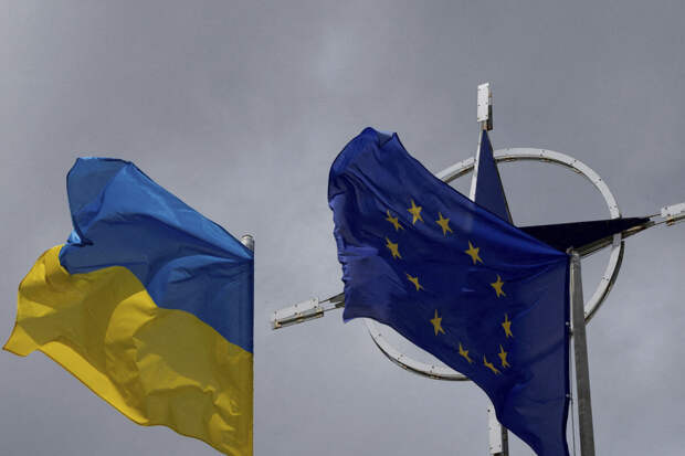 Замгенсека НАТО Джоанэ не видит предпосылок для приглашения Украины в альянс