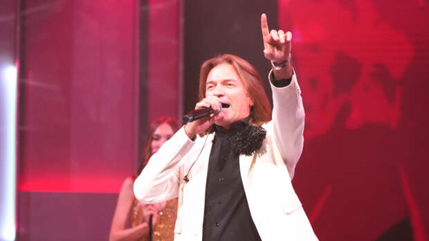 «Сочиняет неплохие вещи»: Маликов похвалил ИИ