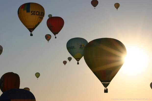 Воздушные шары в небе Франции: 343 шара одновременно! | NewsInPhoto.ru Новости и репортажи в фотографиях (18)