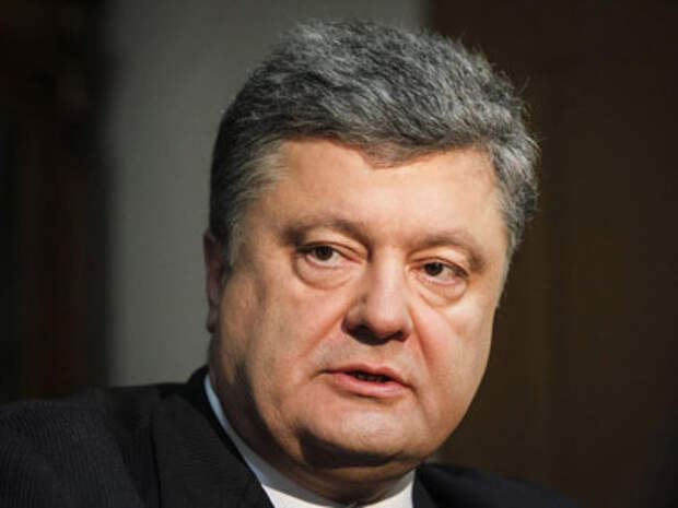 Президент Украины П. Порошенко назвал символичным появление украинского флага на одной из высоток в Москве Президент Украины П. Порошенко назвал символичным появление украинского флага на одной из высоток в Москве