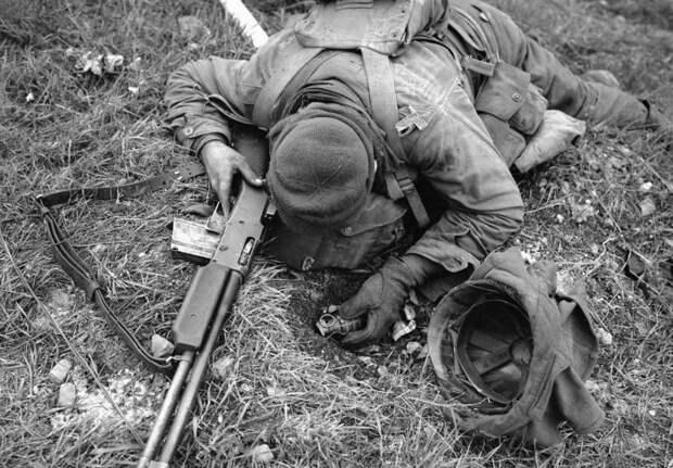 Неизвестный американский солдат, убитый немецким снайпером.