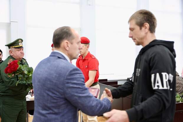 В Майкопском районе передали ордена Мужества родным погибших участников СВО