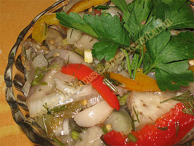 Салат грибной