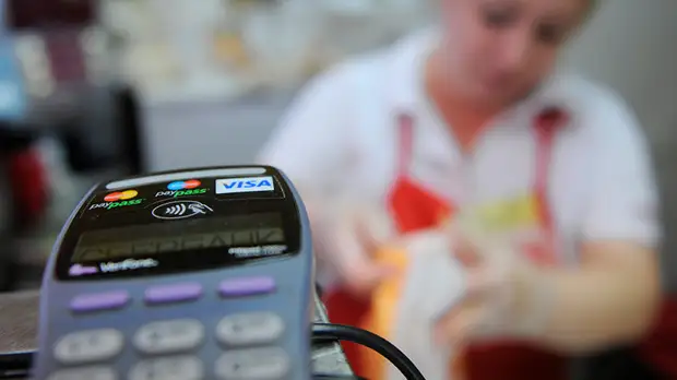 В Крыму в четыре раза выросло число бесконтактных платежей