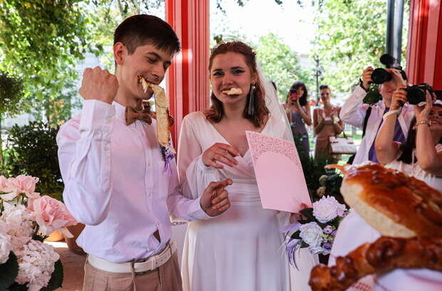 Свадьбе нужна душевность: Милонов призвал россиян выбирать любовь, а не понты