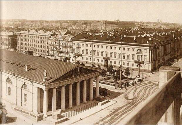 30. Панорама города со зданием Манежа. 1870-е