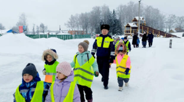 Госавтоинспекторы Самарской области напомнили дошкольникам Правила дорожного движения
