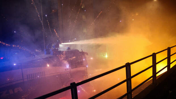 В Милане десять тысяч человек вышли на протест против Олимпиады