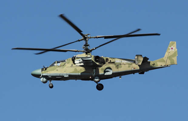 Вертолёт Ка-52 «Аллигатор» — российская «машина-убийца». Является последователем Ка-50 «Чёрная акула», отличаясь от предшественника наличием двух мест для пилотов. Предназначен для выполнения военных задач. Способен выполнять манёвры сложного характера, к примеру, мёртвую петлю. На сегодняшний день признан одним из самых манёвренных вертолётов в мире. (Maxim Maksimov)