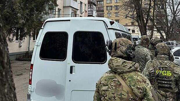 В ингушском Карабулаке началась зачистка квартиры, где скрывались боевики
