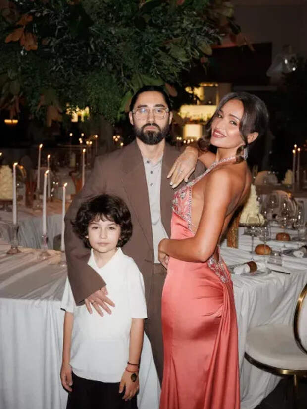 Мария Мельникова и Мот с сыном