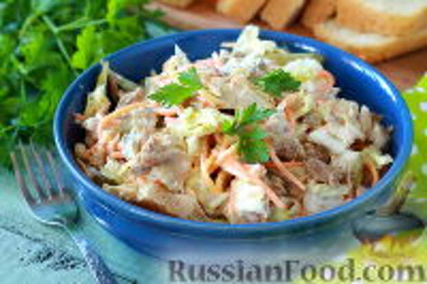 Фото к рецепту: Мясной салат с пекинской капустой