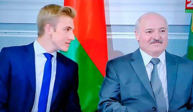 Младшего сына Лукашенко тайно вывезли в Москву
