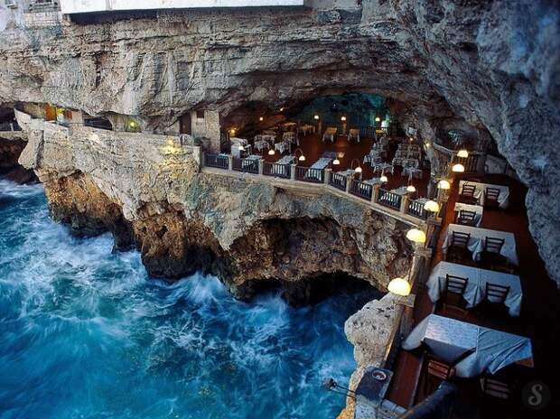 9. Italy : The Cliff Restaurant