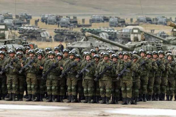 «БН»: Москва возвращается к теме создания военной базы в Белоруссии