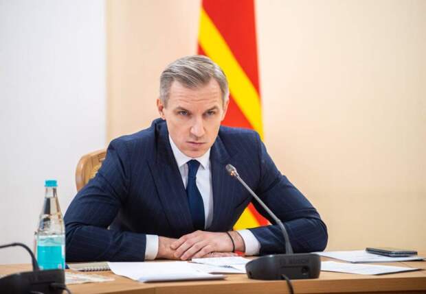 Василий Анохин Смоленской области поручил создать пункты временного размещения в связи с коммунальной аварией