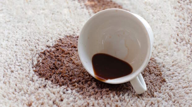 Как убрать пятна с ковра: простые хитрости, которые всегда сработают