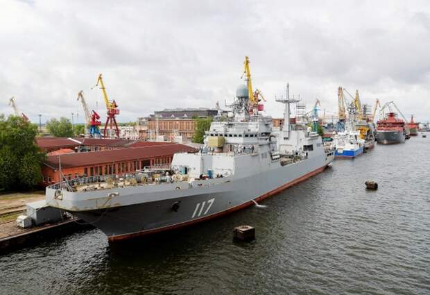 Большой десантный корабль «Пётр Моргунов».