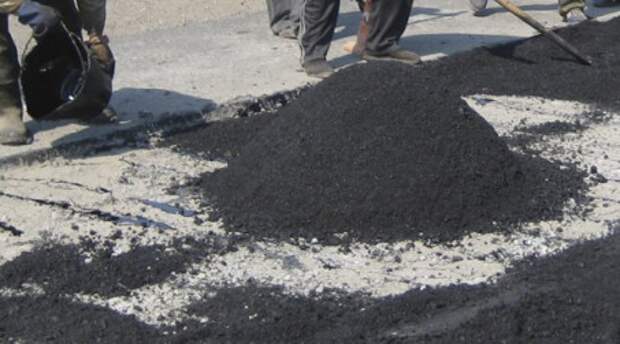 В Диком ремонтируют дороги