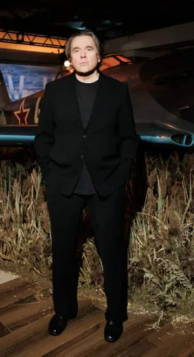 Константин Эрнст