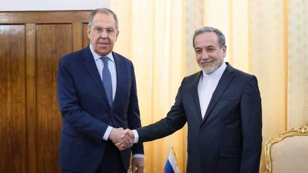 Лавров и Арагчи выразили надежду на дипломатическое решение конфликта на Ближнем Востоке