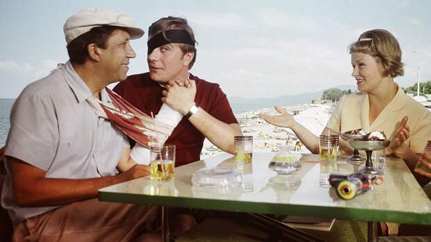 Какая комедия Гайдая лучше всех: «Иван Васильевич», «Кавказская пленница» или что-то другое? Выбираем любимый фильм