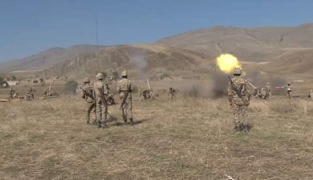 В Нагорном Карабахе снова стреляют - спор идет вокруг Лачинского коридора