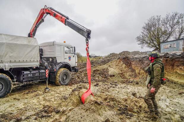В Волгоградской области саперы МЧС России уничтожили две авиабомбы