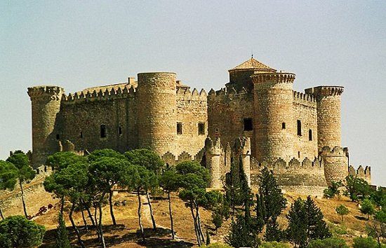 Старинные замки Испании