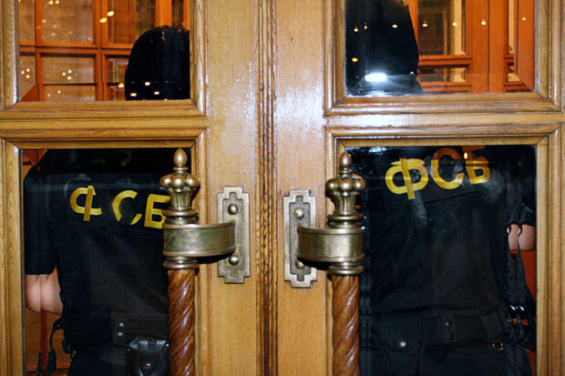 ФСБ: под Смоленском задержали трех подростков за поджег релейного шкафа на МЖД