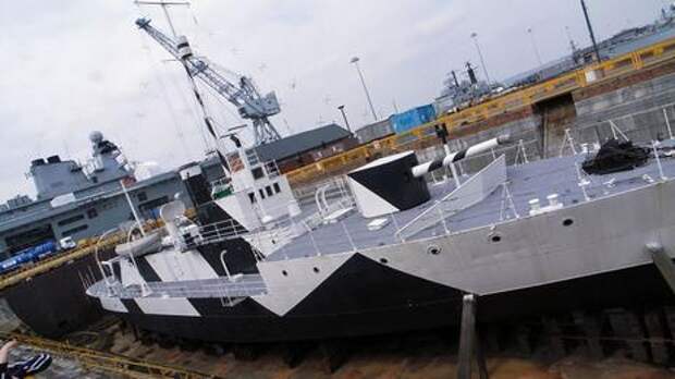 Dazzle camouflage on a British ship (Antony Shepherd/Flickr/CC BY-ND 2.0)