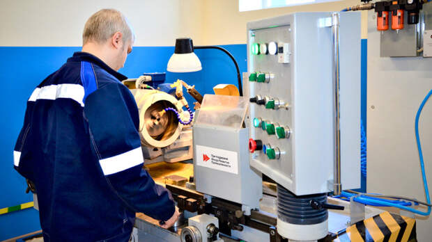 В Саратове запустили первое в России производство бесшовных трубок из сплава молибдена и рения