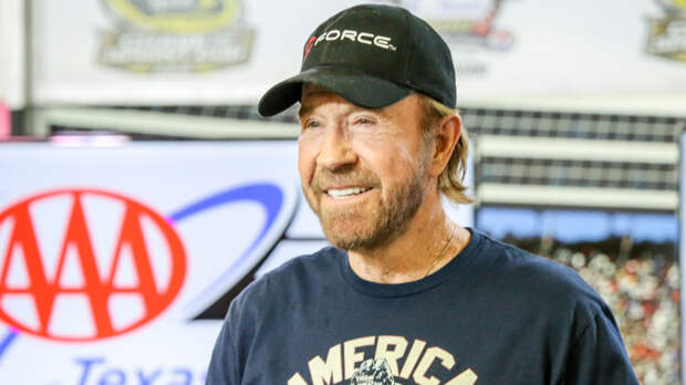 «Был окружен семьей»: стали известны подробности смерти Чака Норриса