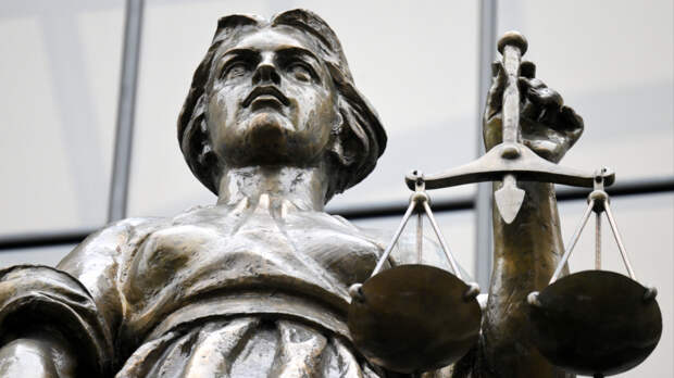 Мужчина взял больничный из-за смерти кота, отсудил компенсацию за увольнение и умер