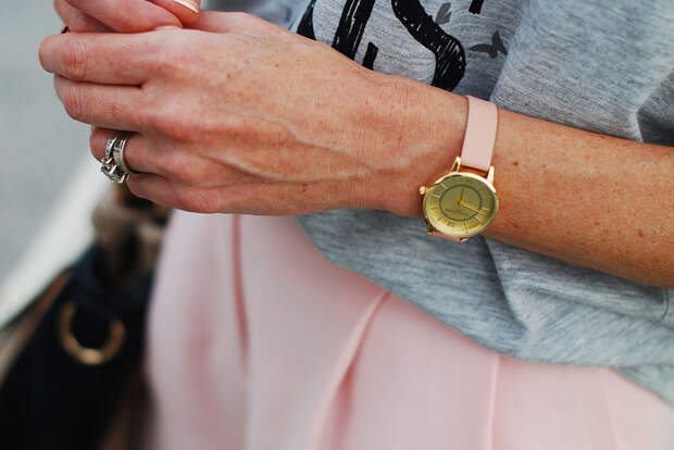 Pink trousers, grey marl t-shirt | over 40 fashion