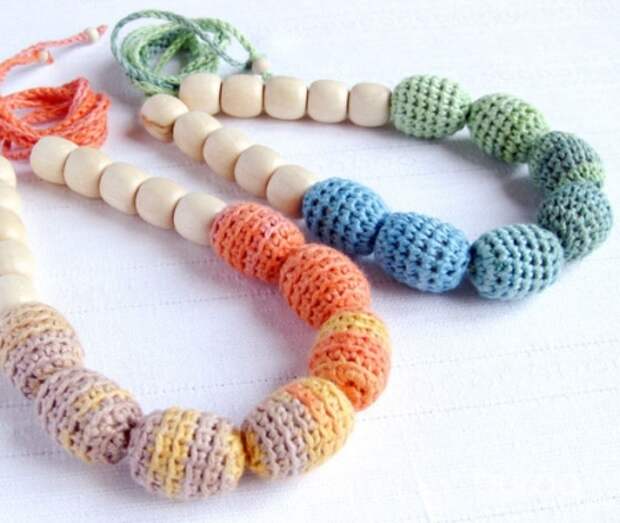 Вязаное колье