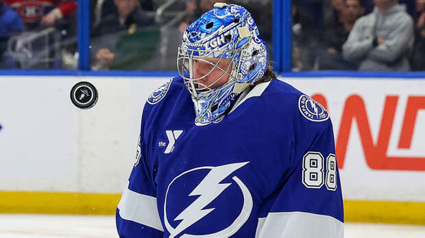 Василевский и Сорокин вошли в тройку кандидатов на приз лучшему вратарю НХЛ