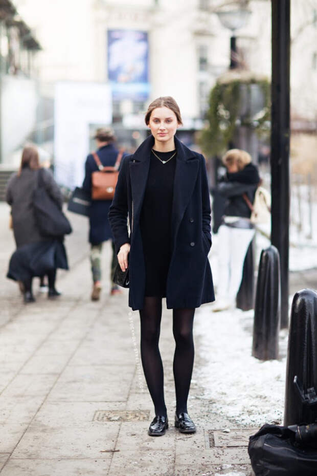 Маленькое черное платье-трапеция. парижский базовый гардероб. LBD, parisian chic.