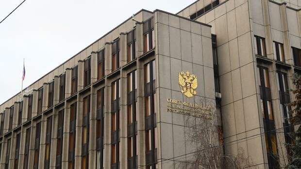 Закон о запрете пластика можно принять осенью, заявили в Совфеде 