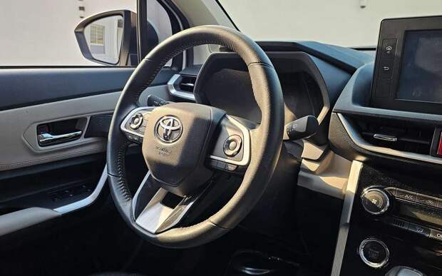 На рынок РФ пробился надежный 7-местный «японец». Стоит дешевле Chery Tiggo 8 Pro Max и Geely Okavango