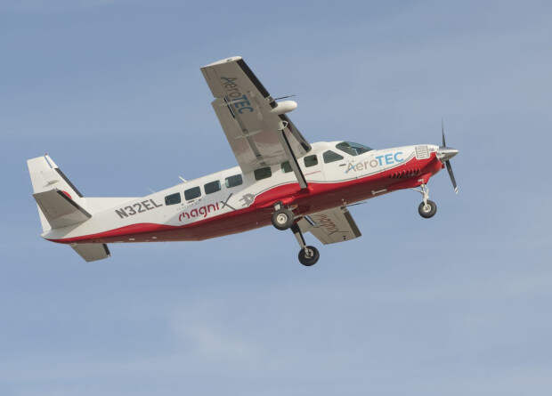Американцы испытали электрифицированный девятиместный самолет Cessna 208B