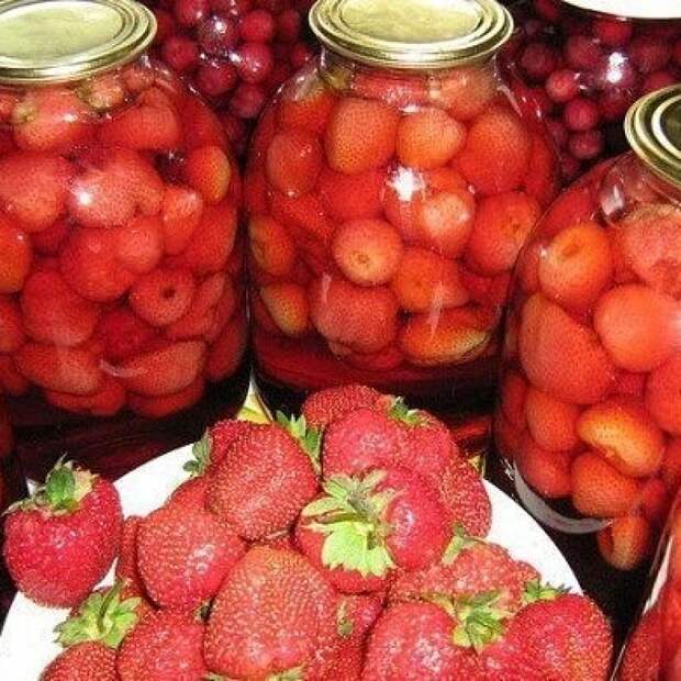 КОМПОТ ИЗ КЛУБНИКИ