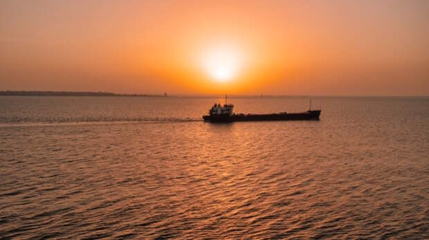 Грузовое судно Baltic Spirit с российской командой задержали в Эстонии