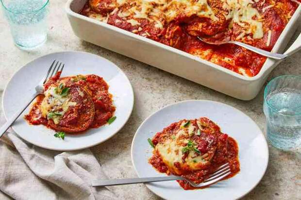 Баклажаны пармиджано. \ Фото: marthastewart.com.